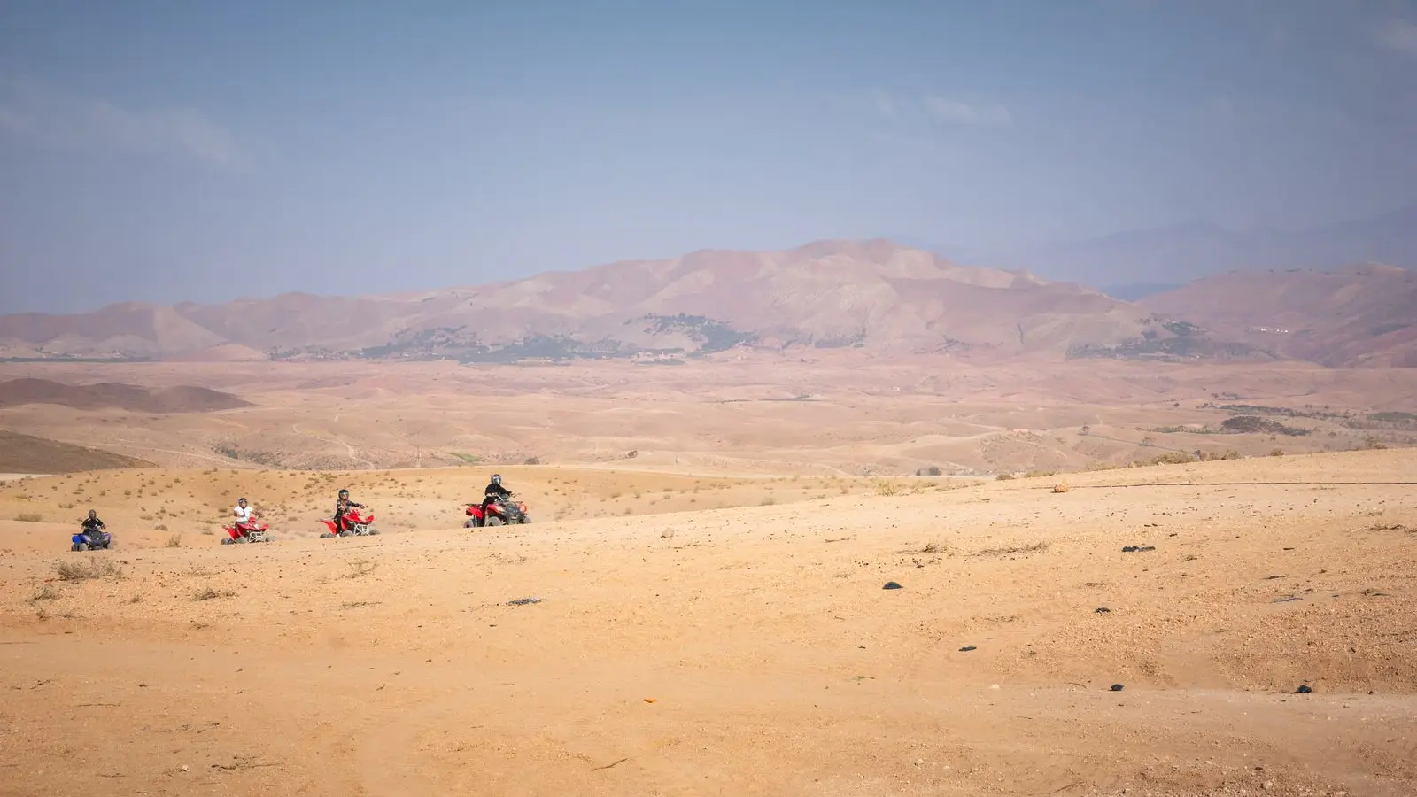 Quad, dromadaire ou dîner : que choisir à Agafay ?