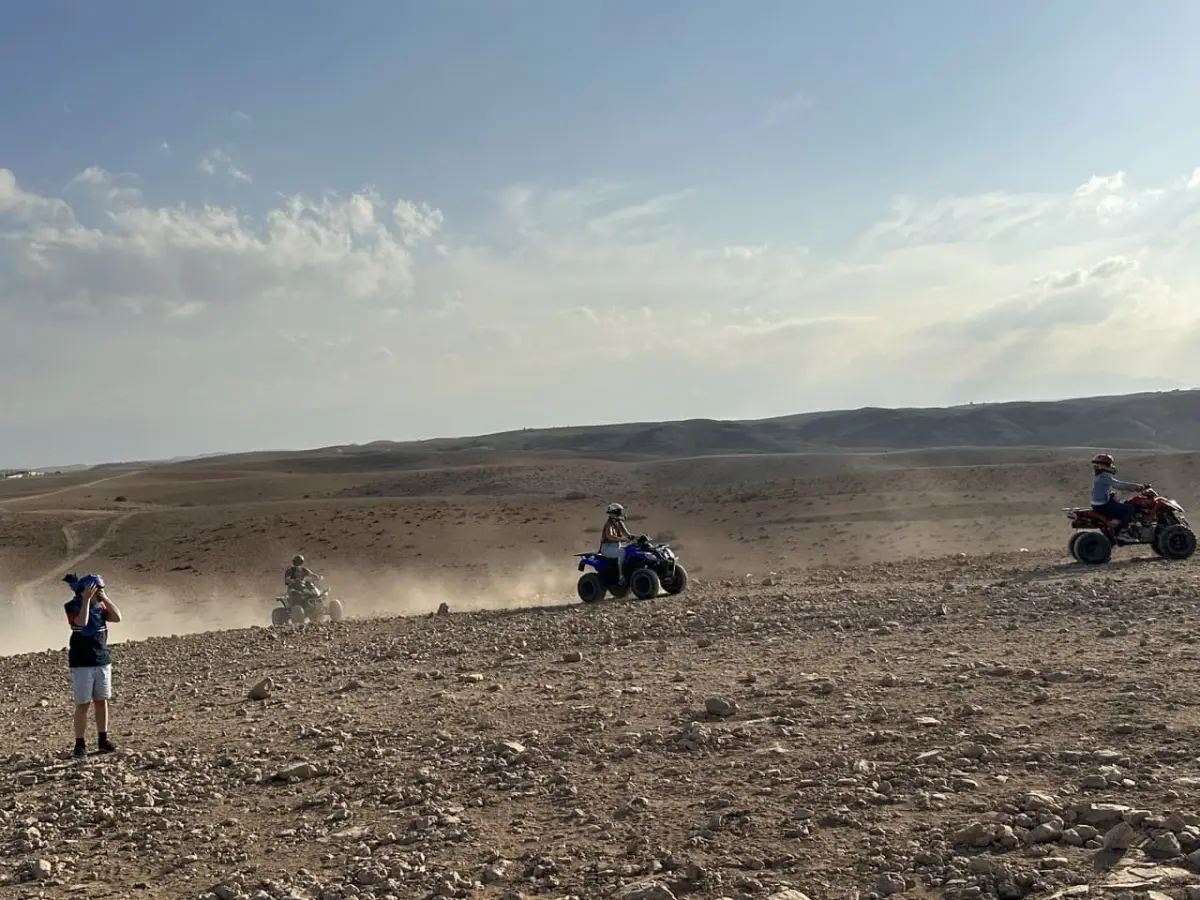 Quad 300cc - Demi-journée d'exploration — Quad Biking im Agafay Desert