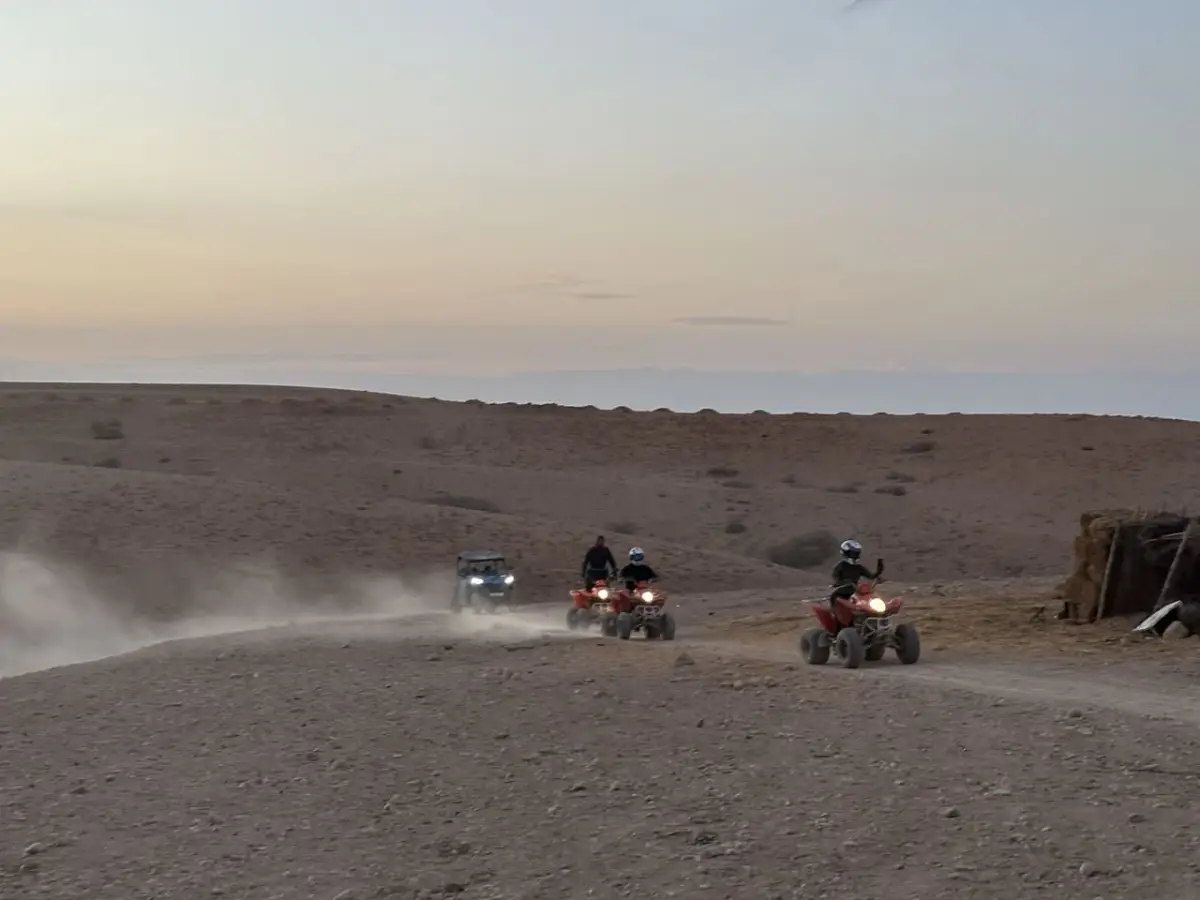 Quad 300cc - Grande expédition de 4 heures — Quad Biking im Agafay Desert